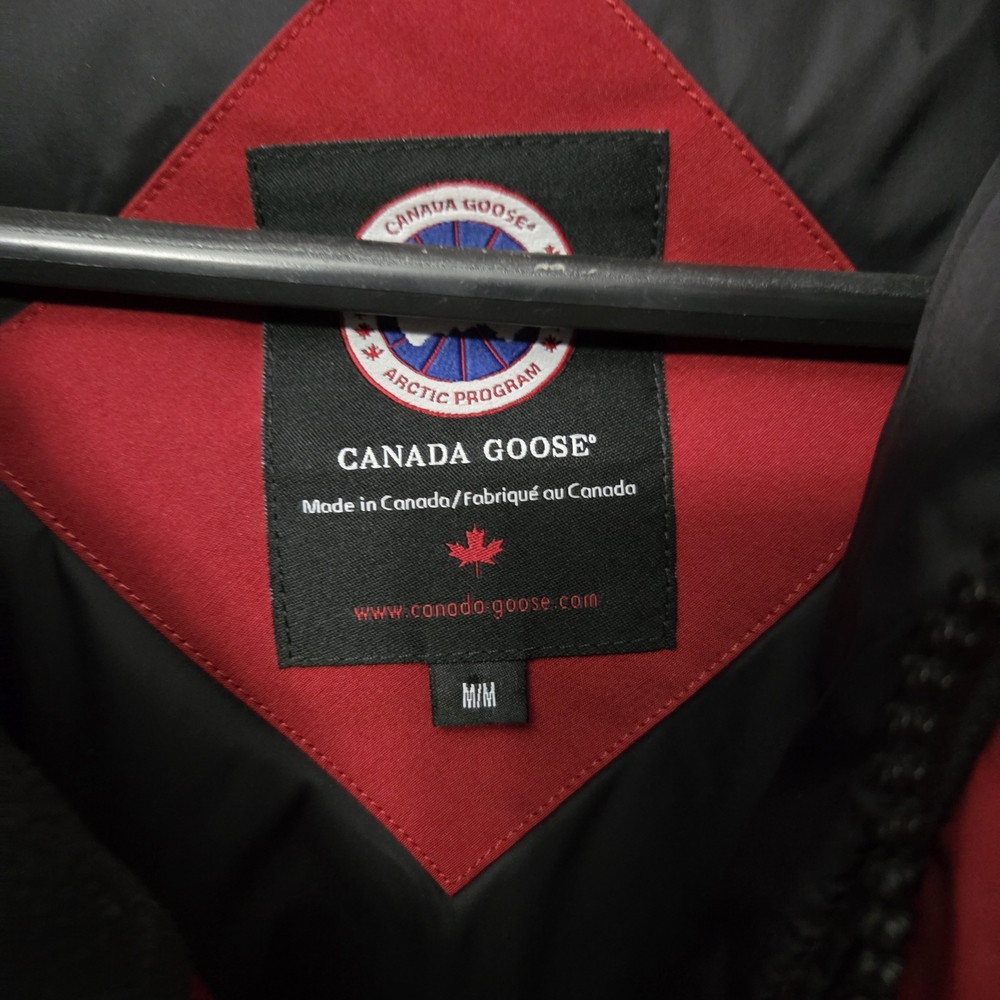 Canada Goose Red Performance Jacket - Picture 3 of 9